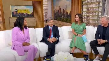 Pantalones clásicos Tahari ASL usados por Rachel Scott como se ve en Good Morning America el 22 de agosto de 2025
