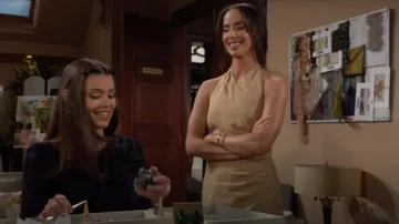 Mono corto Reiss Pia Skort usado por Ivy Forrester (Ashleigh Brewer) como se ve en The Bold and the Beautiful el 22 de agosto de 2025