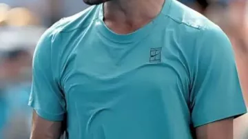 Camiseta azul usada por Carlos Alcaraz en el Abierto de Cincinnati 2025