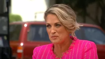 Chaqueta L'Agence Tinlee usada por Jamie Yuccas como se ve en CBS Mornings el 25 de agosto de 2025