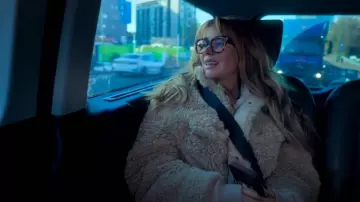 Isabel Marant Veste Fazia Bleue Femme portée par Olivia Attwood vue dans Olivia Attwood : Le Prix de la Perfection (S02E05)
