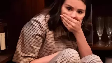 Only Murders In The Building S5 Selena Gomez Polo Top worn by Mabel Mora (Selena Gomez) in Only Murders in the Building (S05)