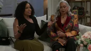 A.L.C. Lexi Tiered Knit Skirt worn by Naomi Hamilton Hawthorne (Arielle Prepetit) as seen in Beyond the Gates (S01E118)