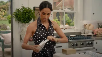 Carolina Herrera Robe mi-dos nu en sergé de coton mélangé à pois portée par Meghan Markle comme on le voit dans With Love, Meghan (S01E08)