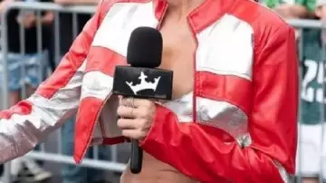 Chaqueta de cuero usada por Nikki Bella WWE SummerSlam 2025