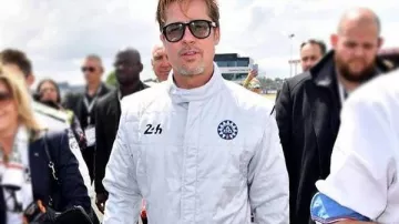 Combinaison blanche portée par Sonny Hayes (Brad Pitt) en F1 || Brad Pitt F1 2025 Combinaison Blanche