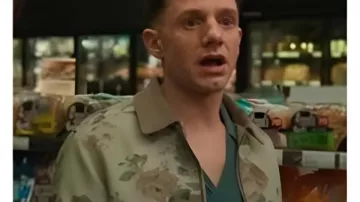 Chris Perfetti Veste à fleurs portée par (Chris Perfetti) en Twinless