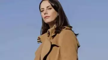 The Gentlemen 2024 Kaya Scodelario Trench Coat in The Gentlemen