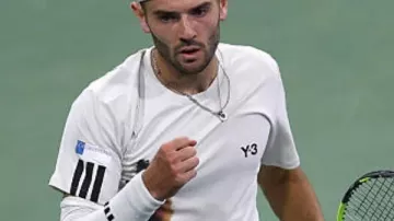 Camiseta de Jacob Fearnley 2025 en el US Open de Jacob Fearnley en Alexander Zverev vs. Jacob Fearnley Resumen | Ronda 2 del US Open 2025