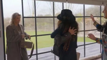 Fendi Baguette Tobacco brown FF jacquard fabric Bag worn by Billie Faiers as seen in Sam & Billie: Sister Act (S01E02)