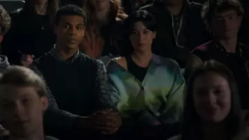 Stine Goya Elba Rib Cardigan usado por Kiley (Mya Lowe) como se ve en My Life with the Walter Boys (S02E06)