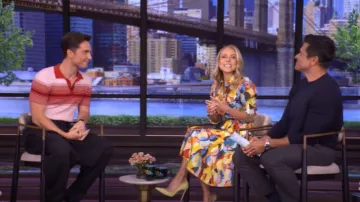 Gianvito Rossi Portofino 105 Velvet Sandals worn by Kelly Ripa as seen in LIVE with Kelly and Mark on August 26, 2025