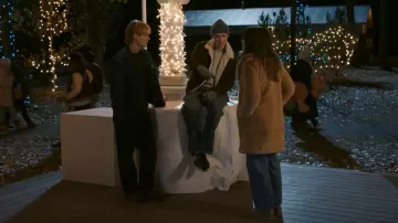 Baskets basses Danner Mt Ridge portées par Erin (Alisha Newton) comme on le voit dans Ma vie avec les Walter Boys (S02E10)