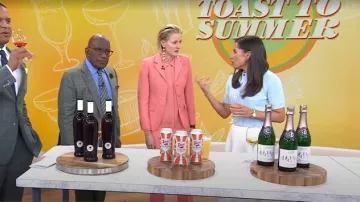 Lafayette 148 New York Wool-Silk Crepe Three-Button Academy Blazer worn by Laura Vitale as seen in Today on August 28, 2025