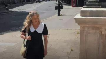 AllSaints Cream Ebro Paper Cross-Body Bag worn by Anna Williamson as seen in Celebs Go Dating (S14E08)