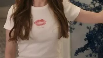 Lips T-Shirt worn by Stephanie Smothers (Anna Kendrick) in Film Another Simple Favor 2025