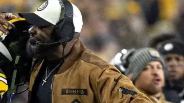Chaqueta bomber Salute To Service de Steeler Tomlins en A Salute to Service | Acereros de Pittsburgh