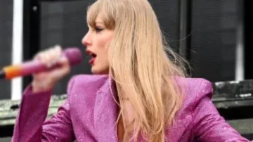 Taylor Swift The Eras Tour Dublin Blazer en el video musical Adorable Taylor Swift DA UN DULCE SALUDO a la multitud irlandesa durante Night 1 Eras Tour Dublin