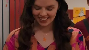 Ma vie avec la robe de chat des Walter Boys portée par Jackie Howard (Nikki Rodriguez) comme on le voit dans Ma vie avec les Walter Boys (S02E01)