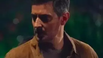 Engáñame una vez Chaqueta de gamuza marrón de Richard Armitage usada por Joe Burkett (Richard Armitage) como se ve en Engáñame una vez