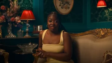 Asos design Scuba Curved Neckline Midi Dress by Tia comme on le voit dans The Inheritance (S01E01)