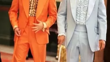 Dumb and Dumber Suits worn by Lloyd Christmas (Jim Carrey) in Dumb and Dumber