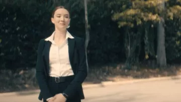 Theory Carissa Blazer worn by Jane Driscoll (Nicole Brydon Bloom) as seen in Paradise (S01E01)