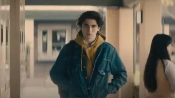 Levi's Type 2 Relaxed Fit Denim Trucker Jacket worn by Jeremy Bradford (Charlie Evans) as seen in Paradise (S01E02)