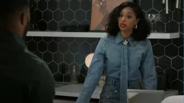 Mango Denim Shirt with Bow worn by Kat Richardson (Colby Muhammad) as seen in Beyond the Gates (S01E122)