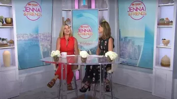 Sandales à talons plateforme Gucci portées par Savannah Guthrie, comme on peut le voir dans Today le 1er septembre 2025