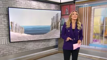 Zara Tailored Double Breasted Blazer worn by Kelly O'Grady as seen in CBS Mornings on September 1, 2025
