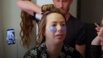 Bata de kimono Mason Grey LA Kaia Cloud Jersey usada por Kristen Doute como se ve en The Valley (S02E16)