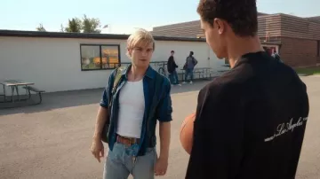 Chemise en jean à rayures indigo Dockers portée par Cole Walter (Noah LaLonde) comme on le voit dans Ma vie avec les Walter Boys (S02E02)