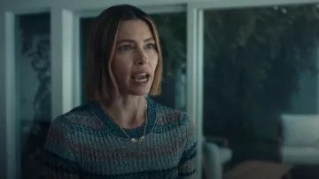 Ross Simons Collier d’éléphants en or sur argent sterling porté par Chloe Taylor (Jessica Biel) comme on le voit dans The Better Sister (S01E06)