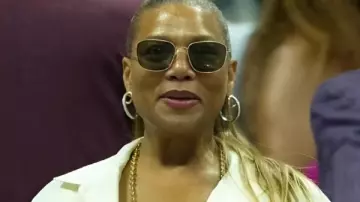 This White Shirt worn by Queen Latifah in All Hail the Queen Latifah takes over the US Open blue carpet ????✨