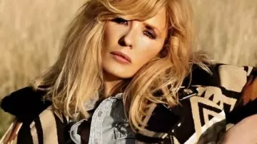 Beth Dutton Aviator Jacket worn by Beth Dutton (Kelly Reilly) in Yellowstone (S05)