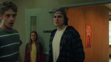 Vans Parkway Hooded Long Sleeve Woven Shirt porté par Tim Jamieson (Ben Barnes) comme on le voit dans The Institute (S01E04)