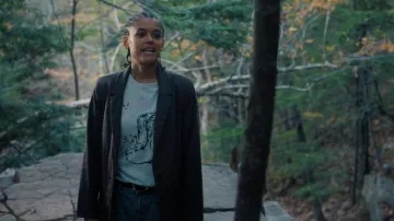 Blazer Wilfred New Generation usado por Kate (Jordan Alexander) como se ve en The Institute (S01E06)