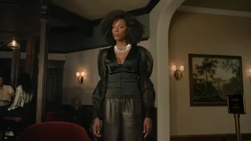 Pour Love & Lemons Gabrielle Mini Robe à Manches Bouffantes portée par Aleesha (Zainab Johnson) comme on le voit dans Upload (S04E04)