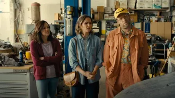Clare V Luce Bag worn by Sylvia (Rose Byrne) as seen in Platonic (S02E06)