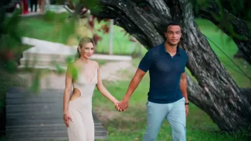 Vestido maxi Fashion Nova Try And Catch Me en Nude usado por Katherine Izzo como se ve en Bachelor in Paradise (S10E09)