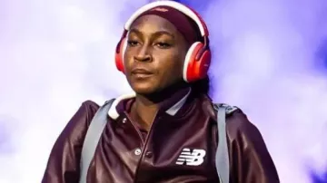 Chaqueta de cuero del US Open usada por Coco Gauff en Naomi Osaka vs. Coco Gauff Extended Highlights | Ronda 4 del US Open 2025