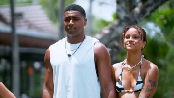 Conjunto de bikini con estampado de cebra en blanco y negro de la selva tropical Shein Retro usado por Alexe Godin como se ve en Bachelor in Paradise (S10E10)