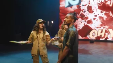 Camisa Jacquard Adidas x Gucci Trefoil usada por Maya Mason (Kathryn Hahn) como se ve en The Studio (S01E09)