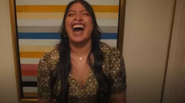 Modcloth Cocktails At Golden Hour Robe Fit-And-Flare portée par Petra (Keyla Monterroso Mejia) comme on le voit dans The Studio (S01E09)