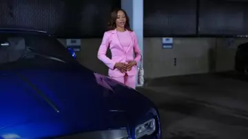 Pantalon Alice + Olivia Danette porté par Andrea 'Andi' Barnes (KJ Smith) comme on le voit dans Sistas de Tyler Perry (S08E11)