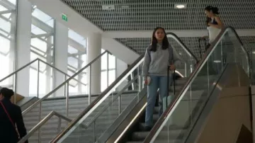 Levi's 501 Jeans worn by Isabel 'Belly' Conklin (Lola Tung) as seen in The Summer I Turned Pretty (S03E09)