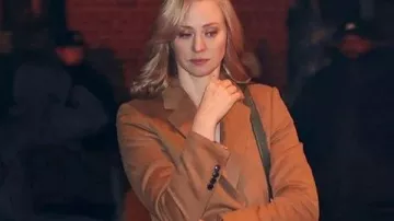 Daredevil 2025 Deborah Ann Woll Gabardina marrón usada por Karen Page (Deborah Ann Woll) en Marvel's Daredevil (S03)