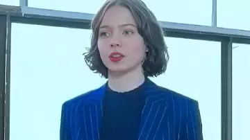 Un film Minecraft 2025 Emma Myers Blazer porté par Natalie (Emma Myers) comme on le voit dans un film Minecraft