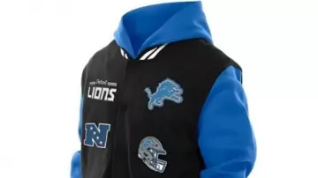 ¿Chaqueta con capucha New Era Detroit Lions usada por Daisuke Matsuzaka en New era para los Detroit Lions?! ????